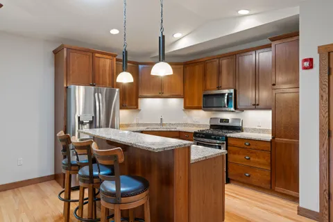 $385,000 | 415 South Wells Street, Unit 810, Lake Geneva, WI 53147