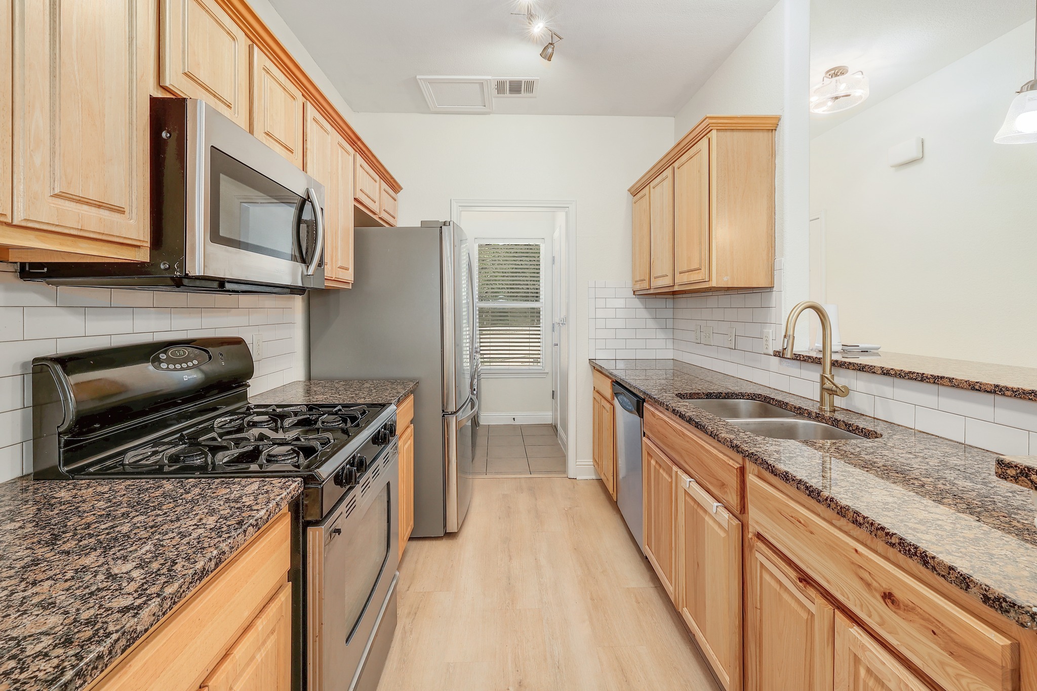 4803 A Pecan Springs Road, Unit B Austin, TX 78723 - Photo 11 of 27