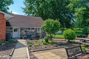 8728 Rynn Road Avoca, MI 48006 - Photo 8 of 53