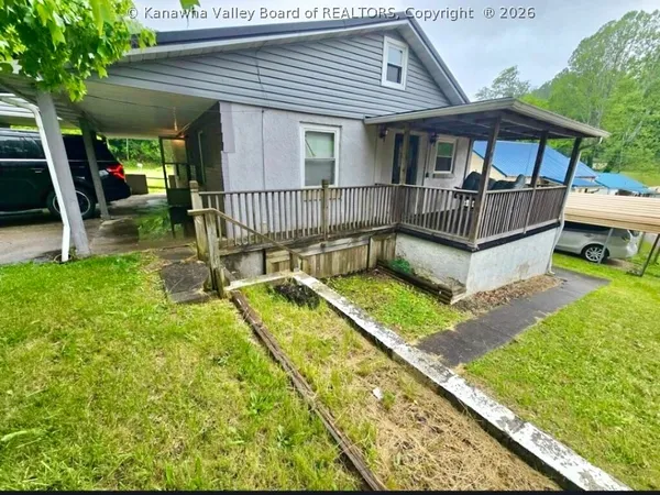 $54,999 | 502 Green Valley Drive, St. Albans, WV 25177