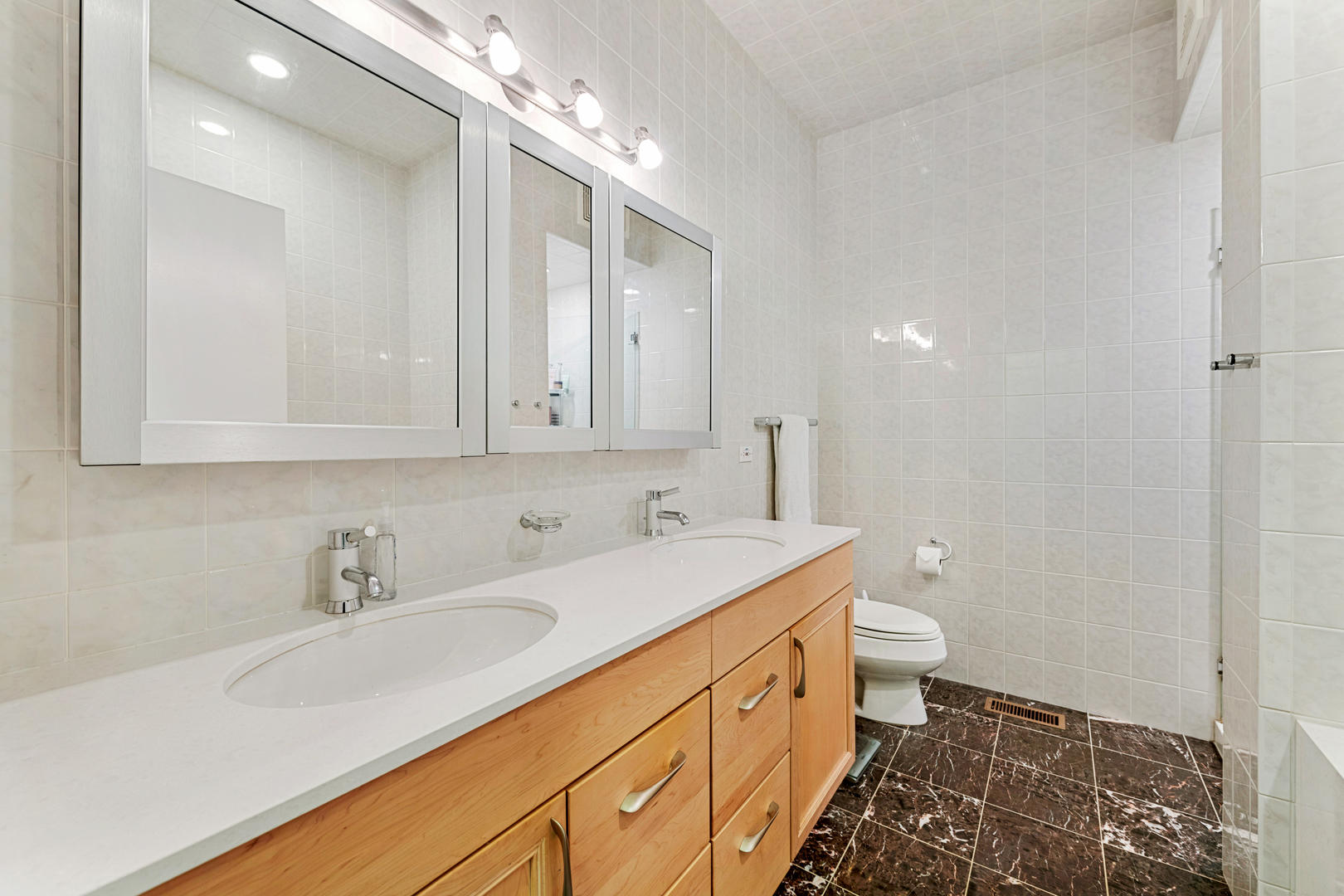 640 West Fulton Street, Unit C Chicago, IL 60661 - Photo 14 of 35