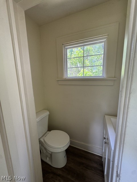 3917 Bluestone Road Cleveland, OH 44121 - Photo 9 of 13 1st Floor Half-Bath
