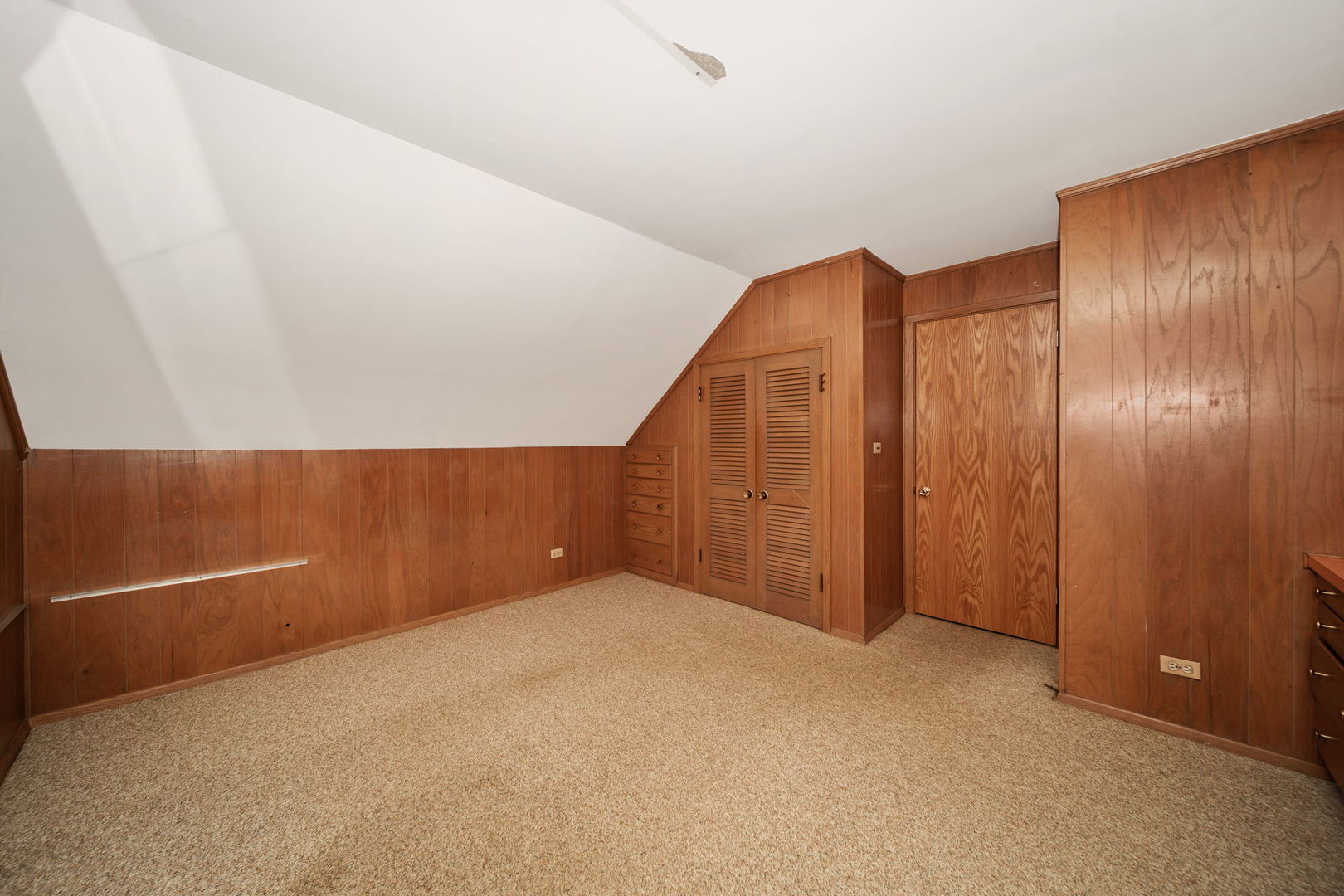 2619 York Road Oak Brook, IL 60523 - Photo 25 of 41 a view of an empty room