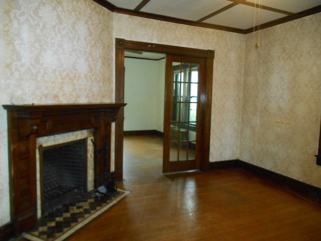 109 Yale Street Springfield, MA 01109 - Photo 2 of 27 Gallery Image 2