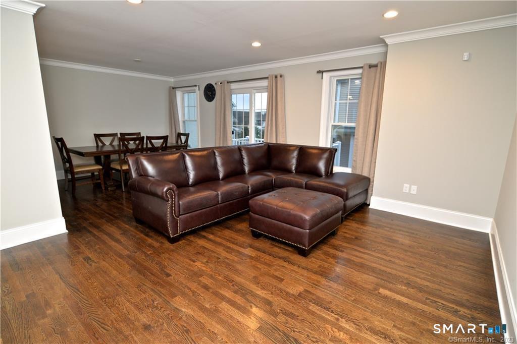 115-71 Colonial Road Stamford, CT 06906 - Photo 2 of 29