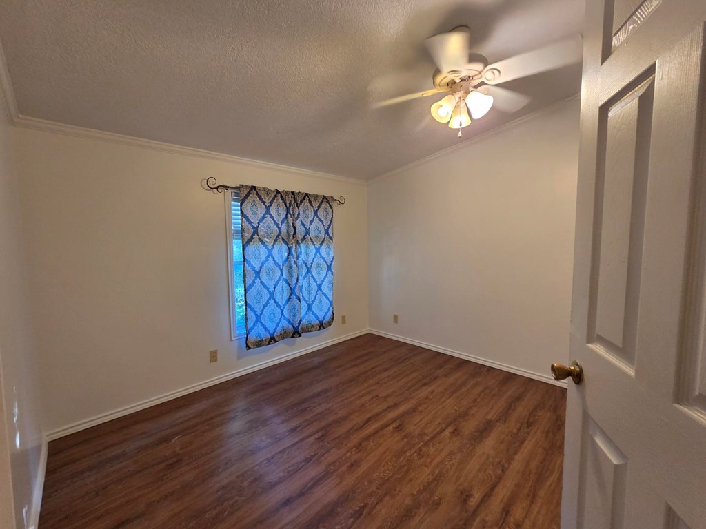 1723 Scott Road Kerrville, TX 78028 - Photo 16 of 25