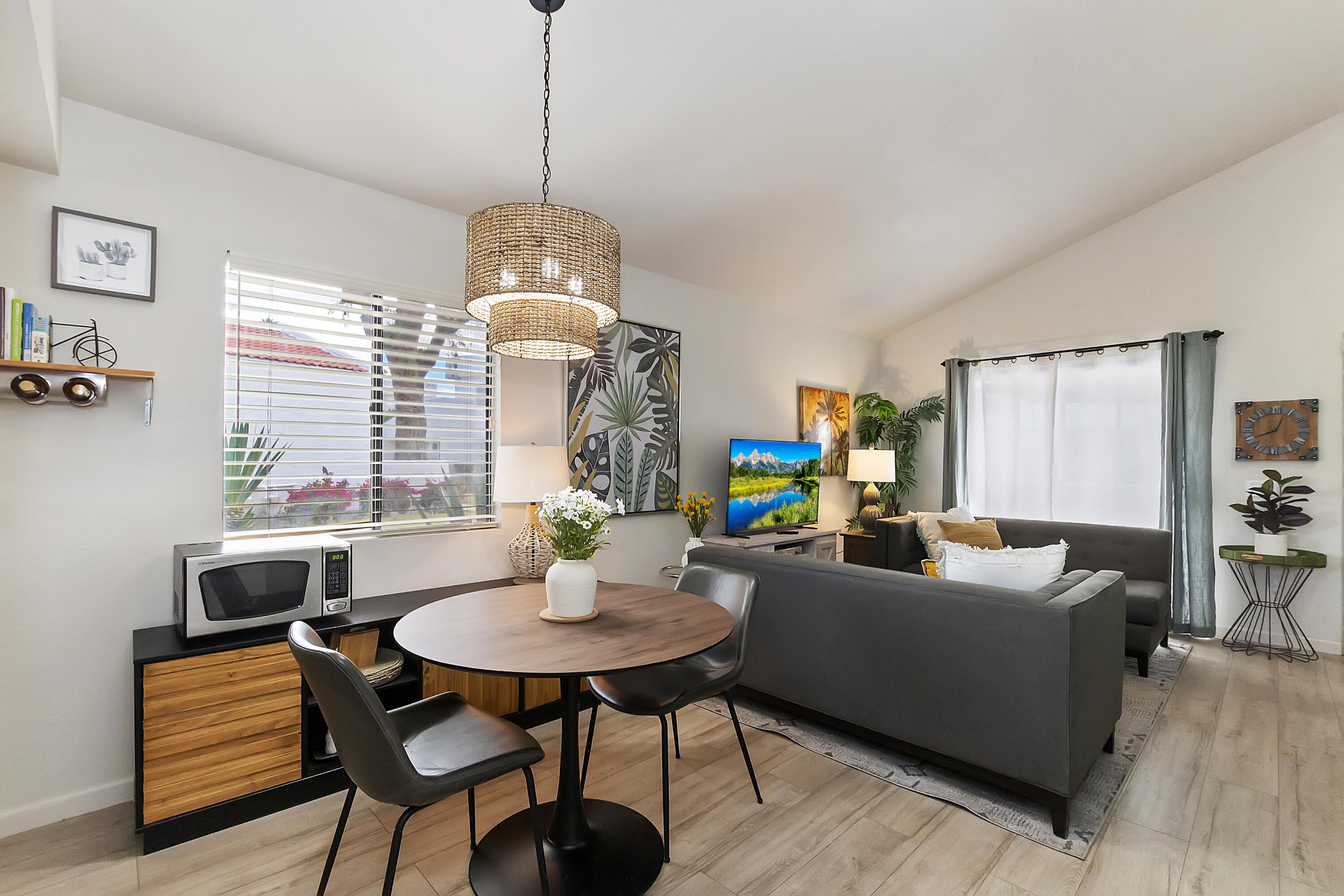 69607 Cara Way Rancho Mirage, CA 92270 - Photo 6 of 32 Dining Area