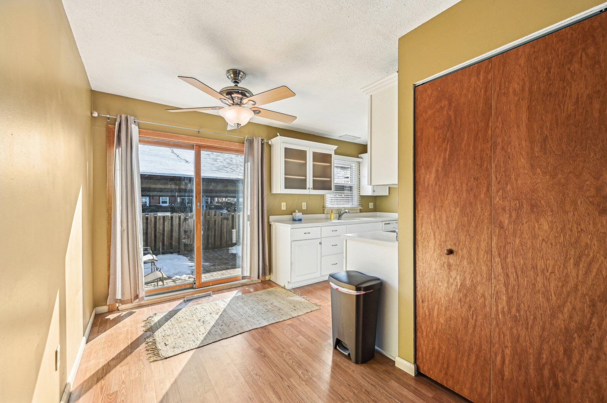 107 Price Road Newark, OH 43055 - Photo 5 of 34 Dining area