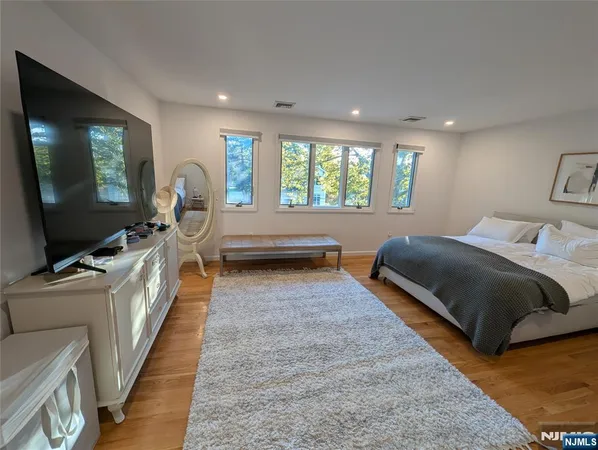 $7,600 | 99 Park Avenue, Cresskill, NJ 07626