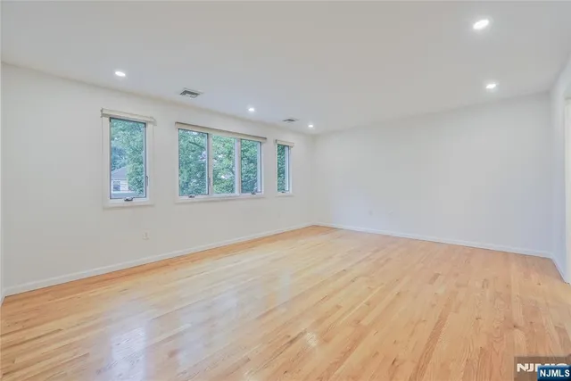 $7,600 | 99 Park Avenue, Cresskill, NJ 07626