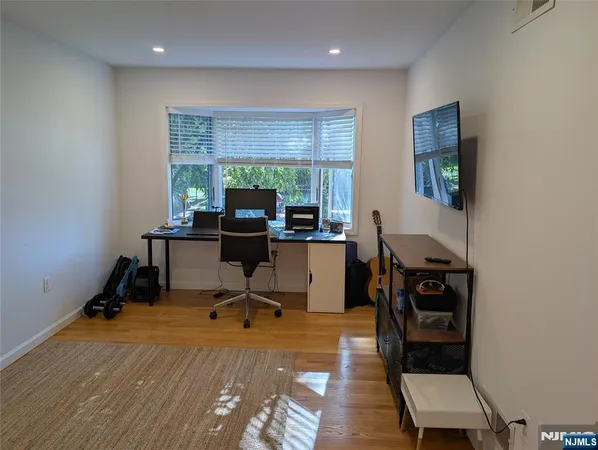 $7,600 | 99 Park Avenue, Cresskill, NJ 07626