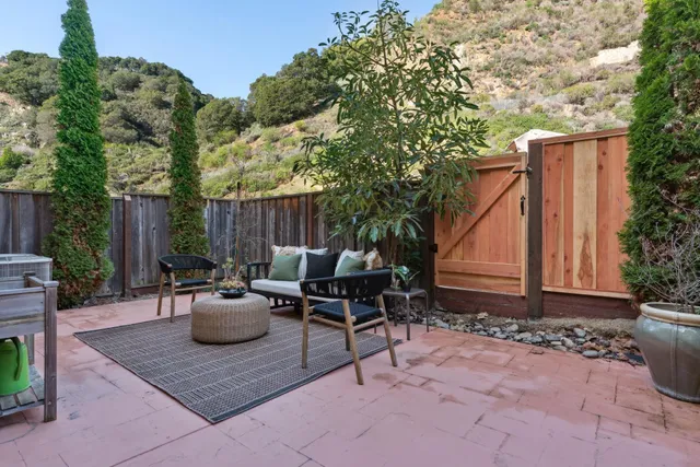 $998,000 | 6466 Bayview Drive, Oakland, CA 94605