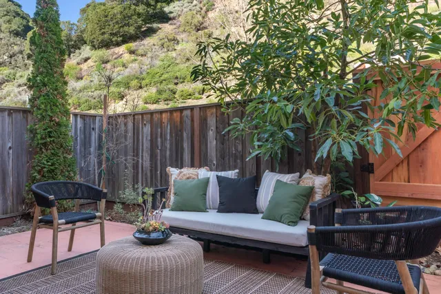 $998,000 | 6466 Bayview Drive, Oakland, CA 94605