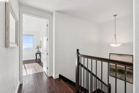 $998,000 | 6466 Bayview Drive, Oakland, CA 94605