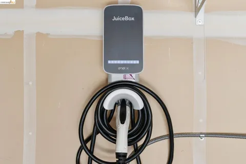 $998,000 | 6466 Bayview Drive, Oakland, CA 94605