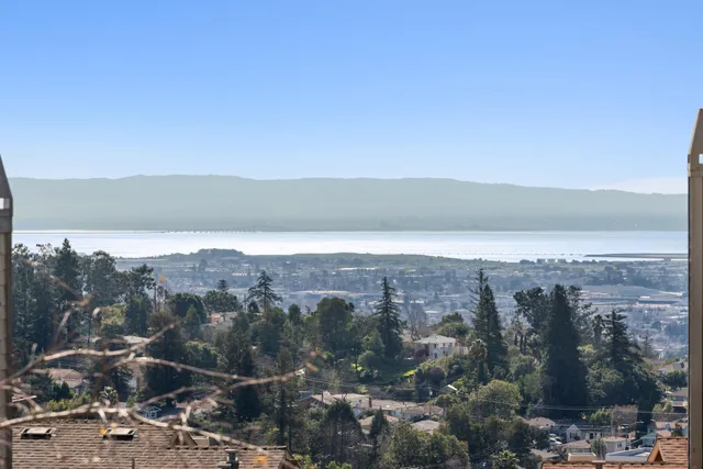 $998,000 | 6466 Bayview Drive, Oakland, CA 94605