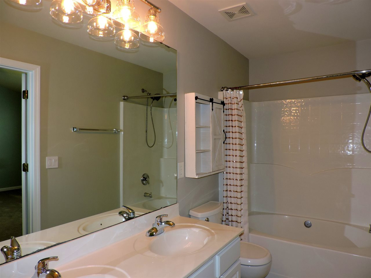 7242 Janston Drive Raleigh, NC 27613 - Photo 14 of 24 Master Bath/Spa