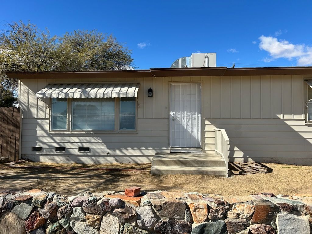 401 North Norma Street Ridgecrest, CA 93555 - Photo 1 of 14