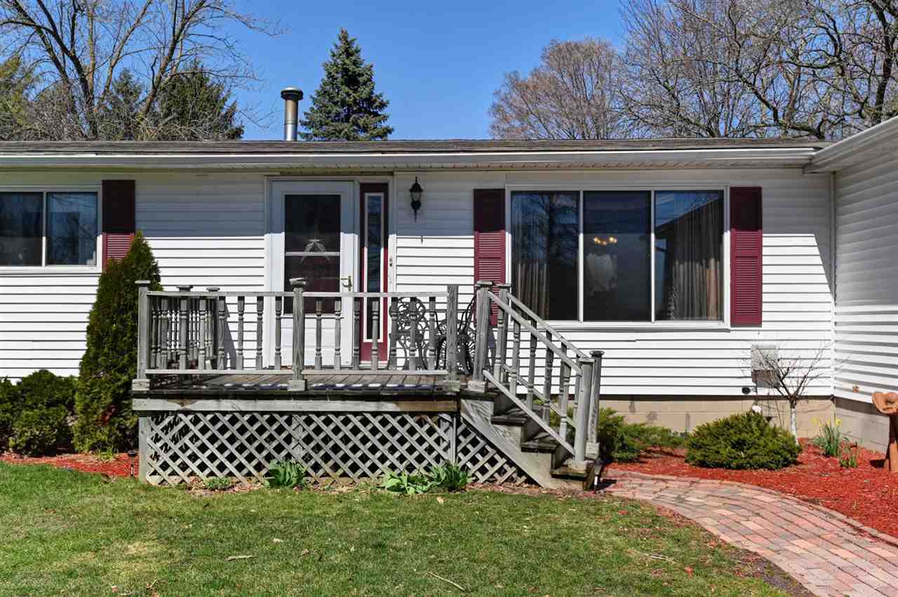 1535 East Parish Road Kawkawlin, MI 48631 - Photo 2 of 23