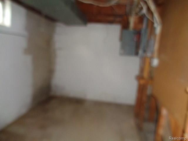3341 Shannon Road Burton, MI 48529 - Photo 21 of 26 DSC00448.jpg