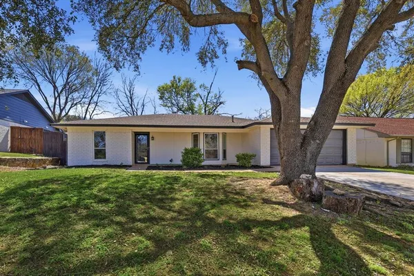 $469,999 | 2211 Sierra Drive, Grapevine, TX 76051