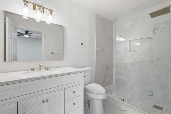 $469,999 | 2211 Sierra Drive, Grapevine, TX 76051