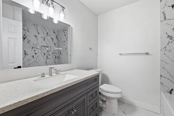 $469,999 | 2211 Sierra Drive, Grapevine, TX 76051