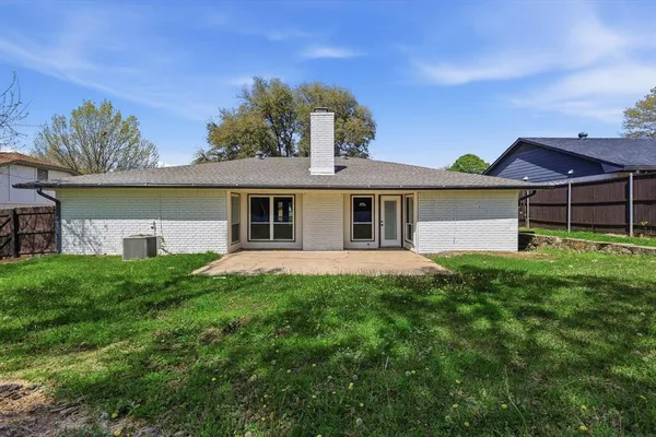 $469,999 | 2211 Sierra Drive, Grapevine, TX 76051