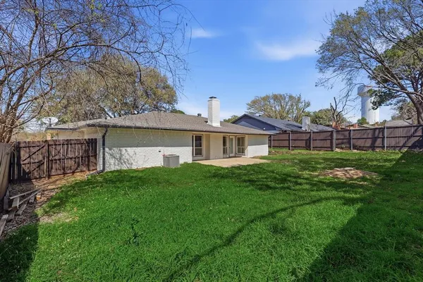 $469,999 | 2211 Sierra Drive, Grapevine, TX 76051