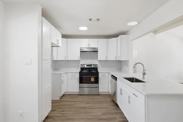 $469,999 | 2211 Sierra Drive, Grapevine, TX 76051