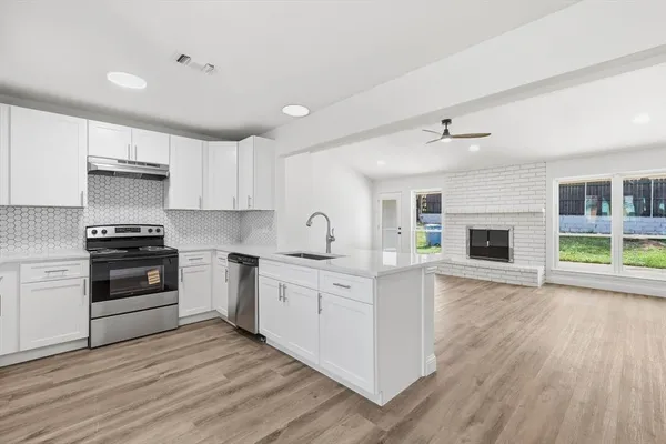 $469,999 | 2211 Sierra Drive, Grapevine, TX 76051