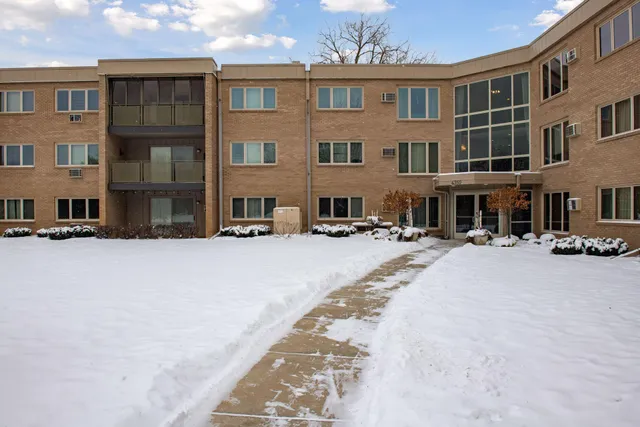 $175,000 | 4350 Brookside Court, Unit 108, Edina, MN 55436