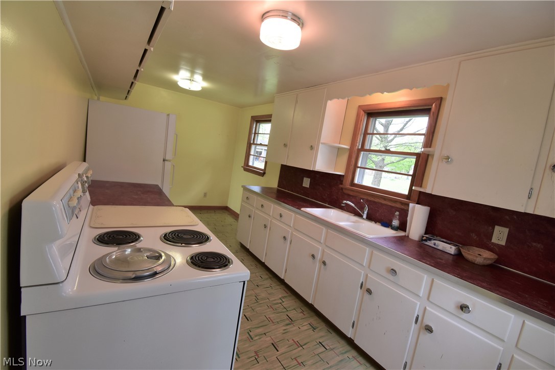 961 Wall Road Wadsworth, OH 44281 - Photo 3 of 7