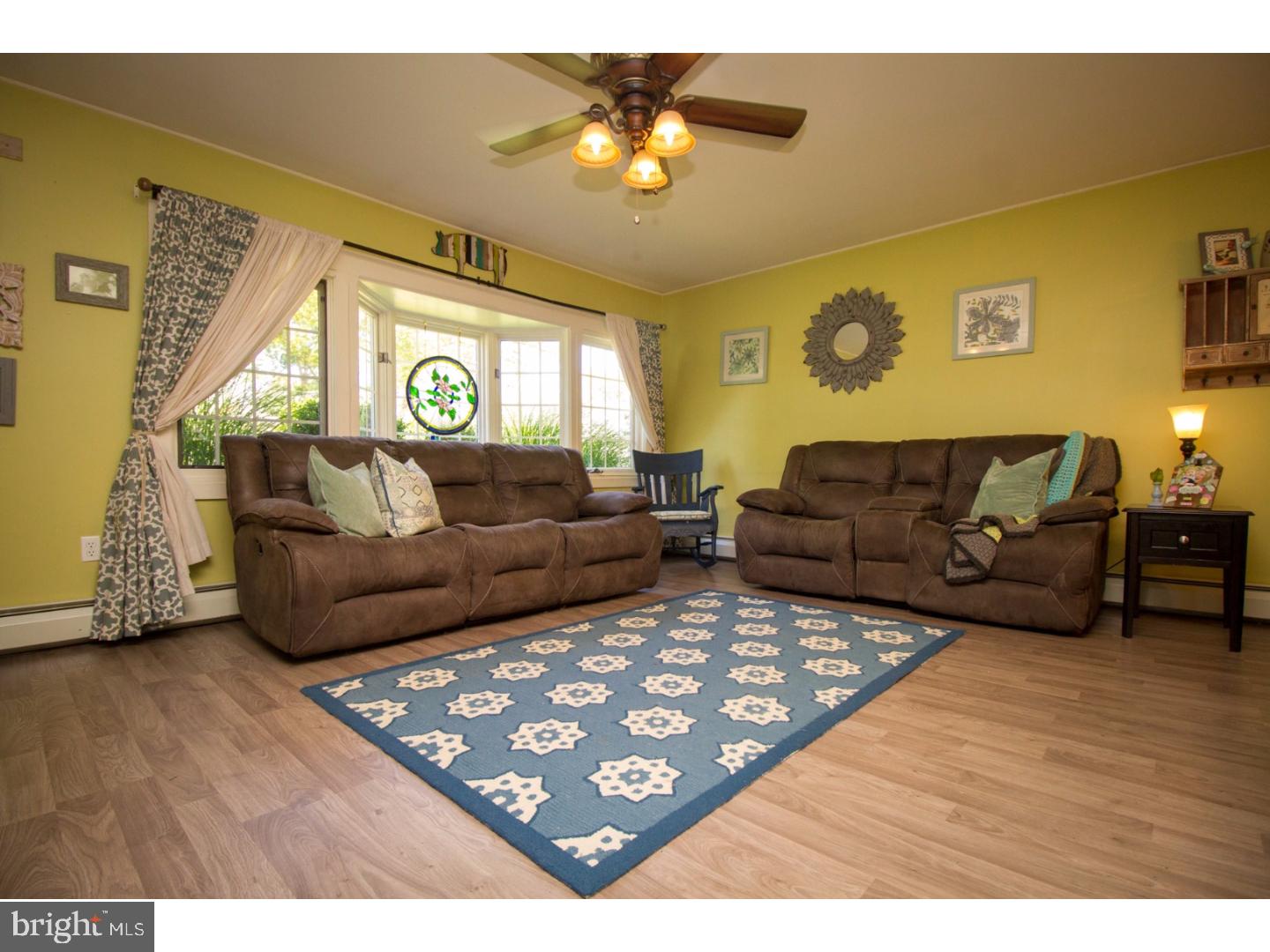 14 Cotton Road Levittown, PA 19057 - Photo 2 of 25