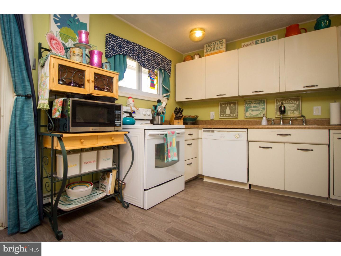 14 Cotton Road Levittown, PA 19057 - Photo 8 of 25