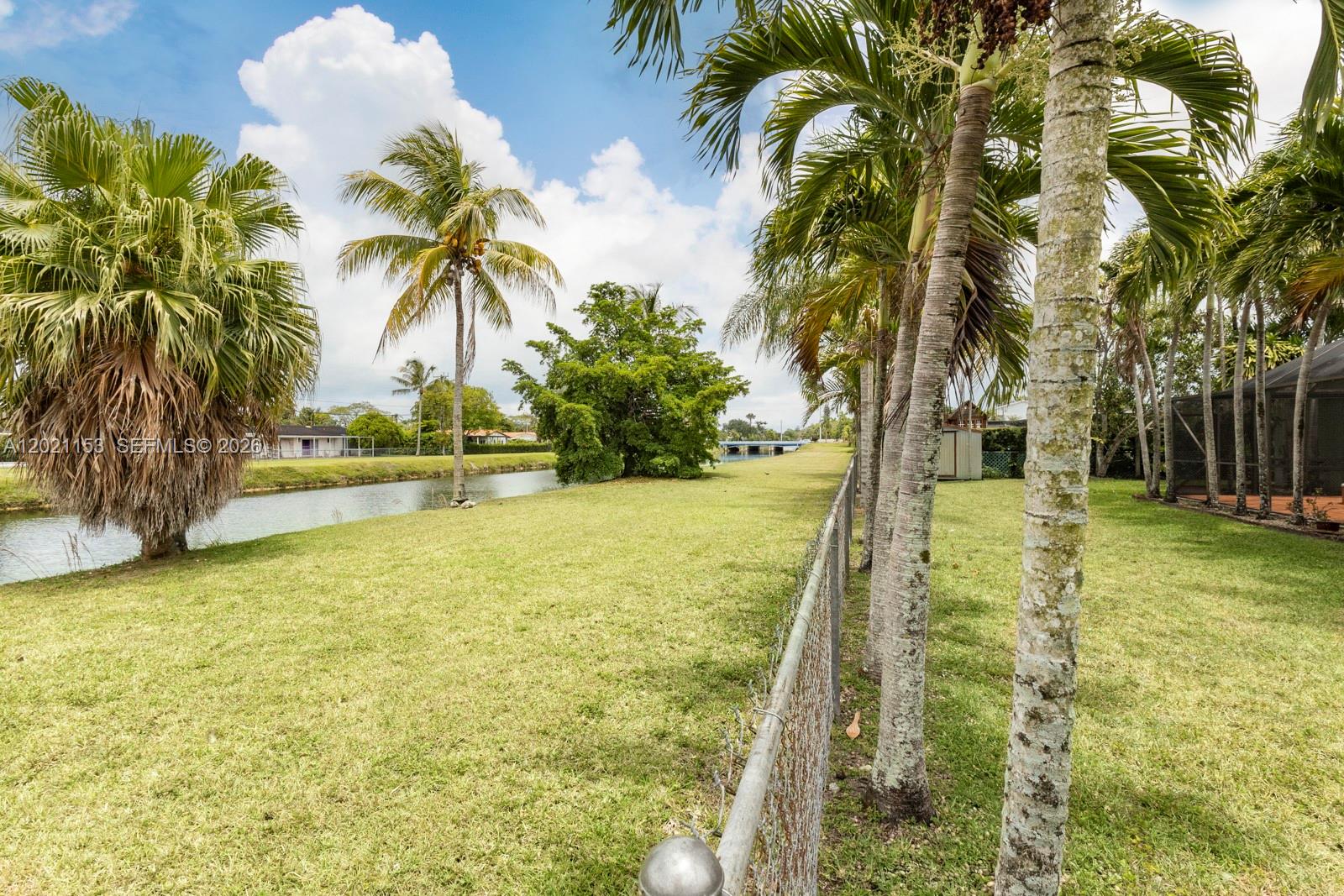 8791 Southwest 85th Street Miami, FL 33173 - Photo 17 of 33