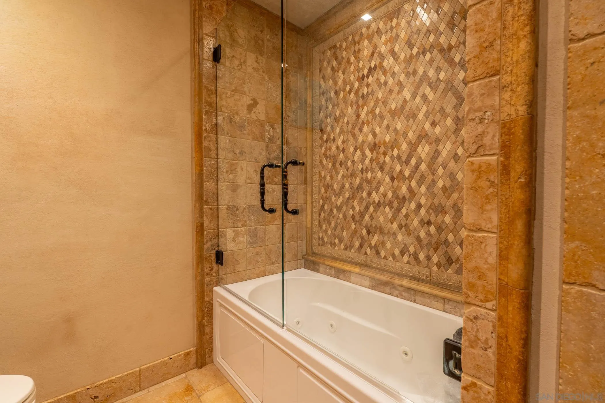 175 Maple Avenue, Unit 4 Carlsbad, CA 92008 - Photo 18 of 40