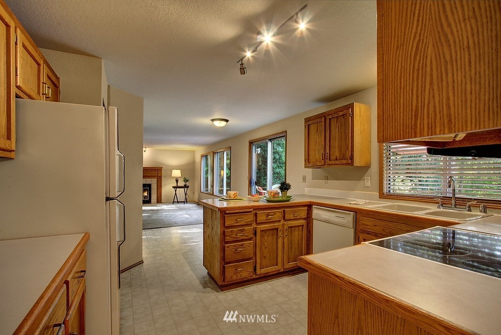 23426 11th Avenue West Bothell, WA 98021 - Photo 7 of 17