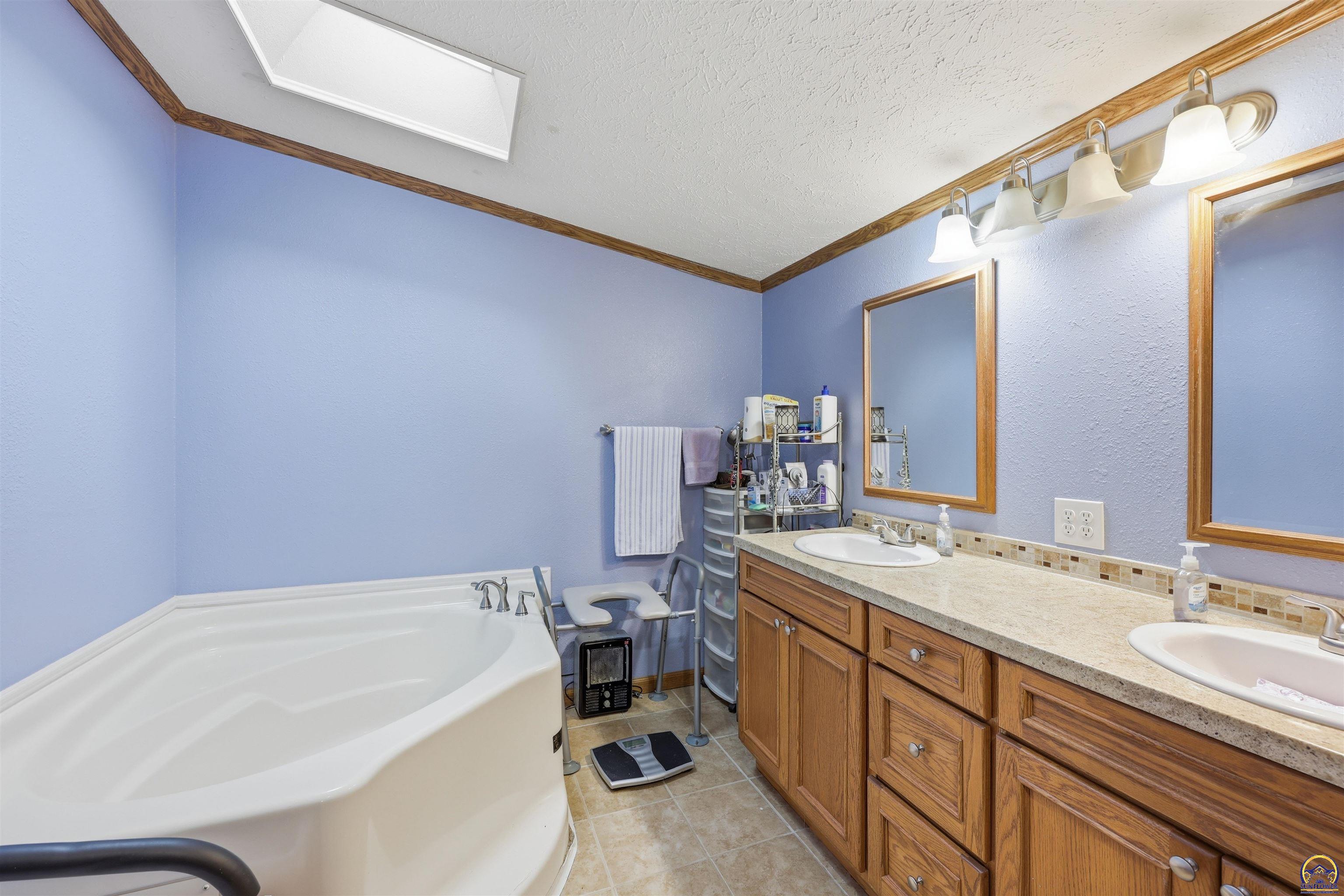 16674 S Road Mayetta, KS 66509 - Photo 19 of 29