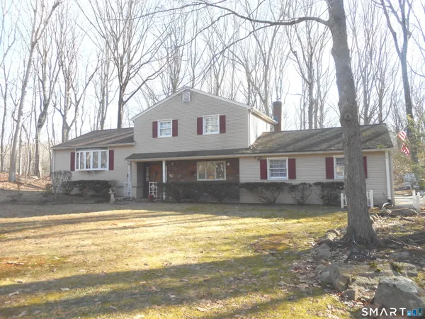 $469,900 | 18 St Francis Woods Road, Madison, CT 06443