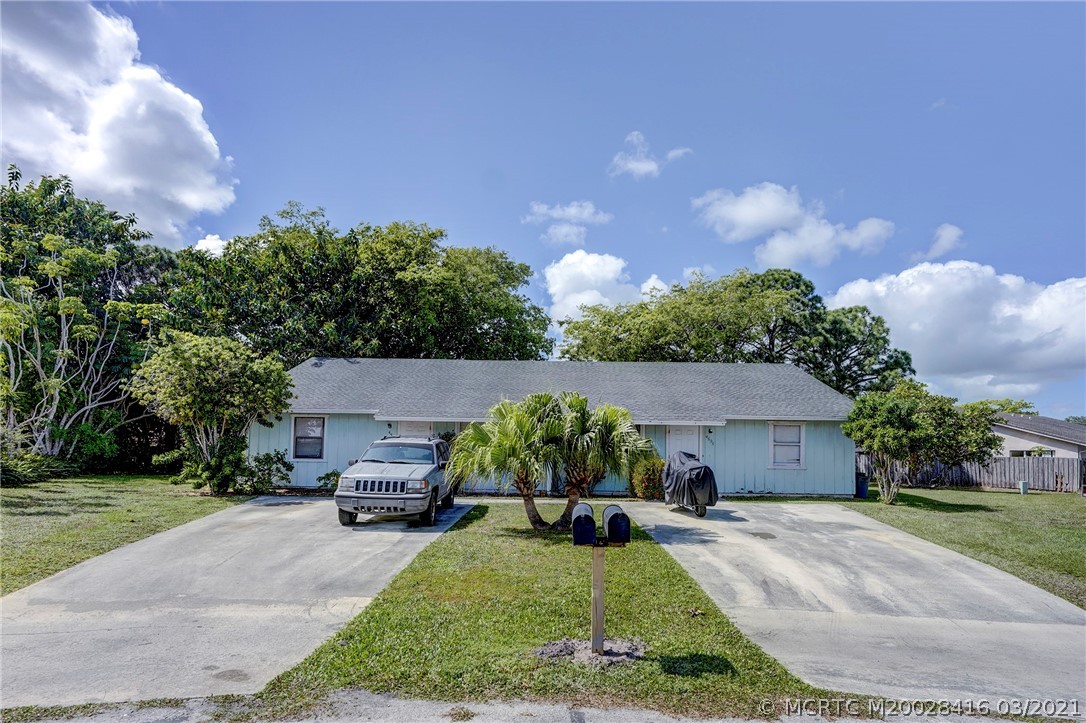 4597 Southeast Marie Way Stuart, FL 34997 - Photo 1 of 37 Gallery Image 1