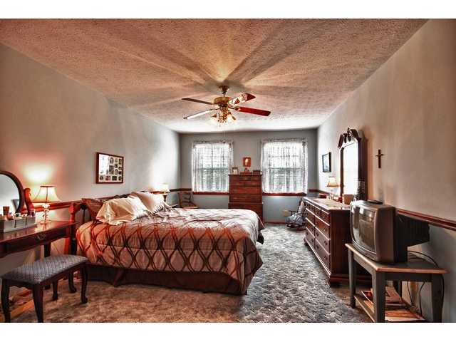 401 Ridgedale Drive Circleville, OH 43113 - Photo 9 of 25 Gallery Image 9