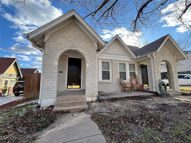 $1,500 | 3817 Crestline Road, Fort Worth, TX 76107