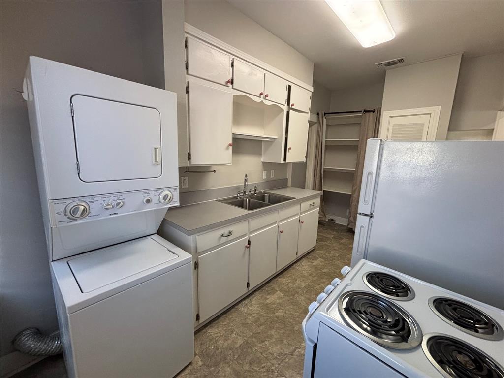 3817 Crestline Road Fort Worth, TX 76107 - Photo 6 of 10