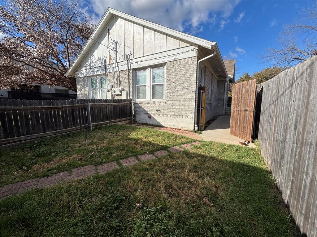 3817 Crestline Road Fort Worth, TX 76107 - Photo 10 of 10