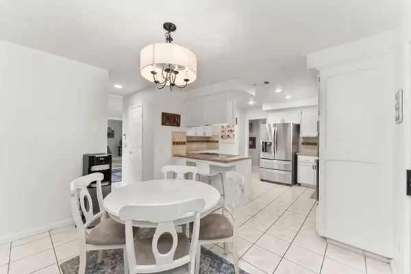 $975,000 | 2230 Hillcrest Way, Carmichael, CA 95608