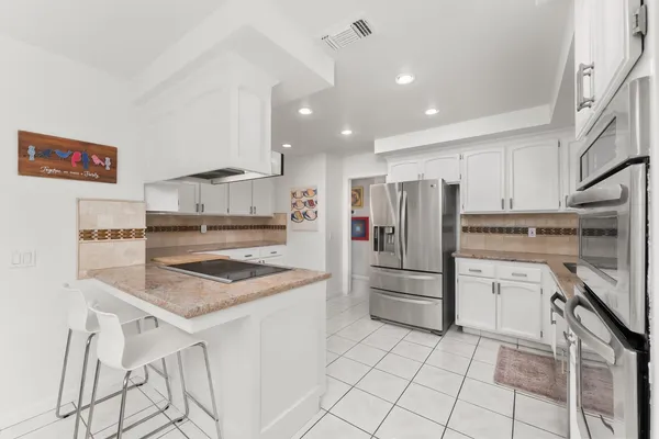 $975,000 | 2230 Hillcrest Way, Carmichael, CA 95608