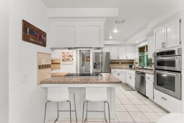 $975,000 | 2230 Hillcrest Way, Carmichael, CA 95608