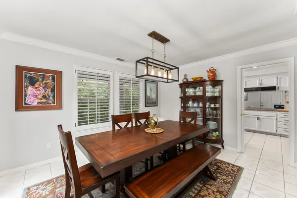 $975,000 | 2230 Hillcrest Way, Carmichael, CA 95608