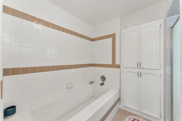 $975,000 | 2230 Hillcrest Way, Carmichael, CA 95608